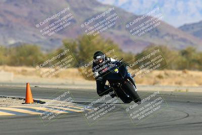 media/Jan-09-2022-SoCal Trackdays (Sun) [[2b1fec8404]]/Turn 14 (10am)/